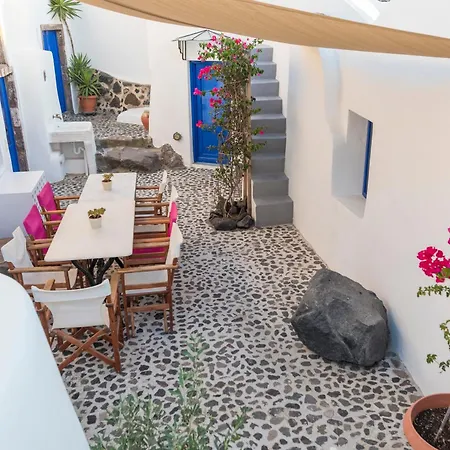 Gemini Cave Florina Oia (Santorini)