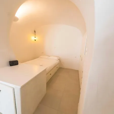 Gemini Cave Florina *