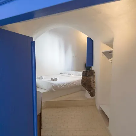 Gemini Cave Florina Oia (Santorini)